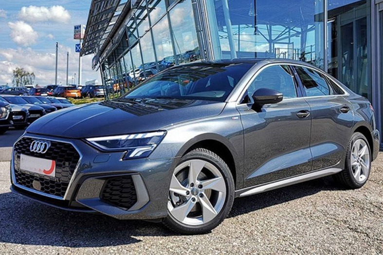 女神车来啦！奥迪A3首推长轴版，小姐姐安利一下