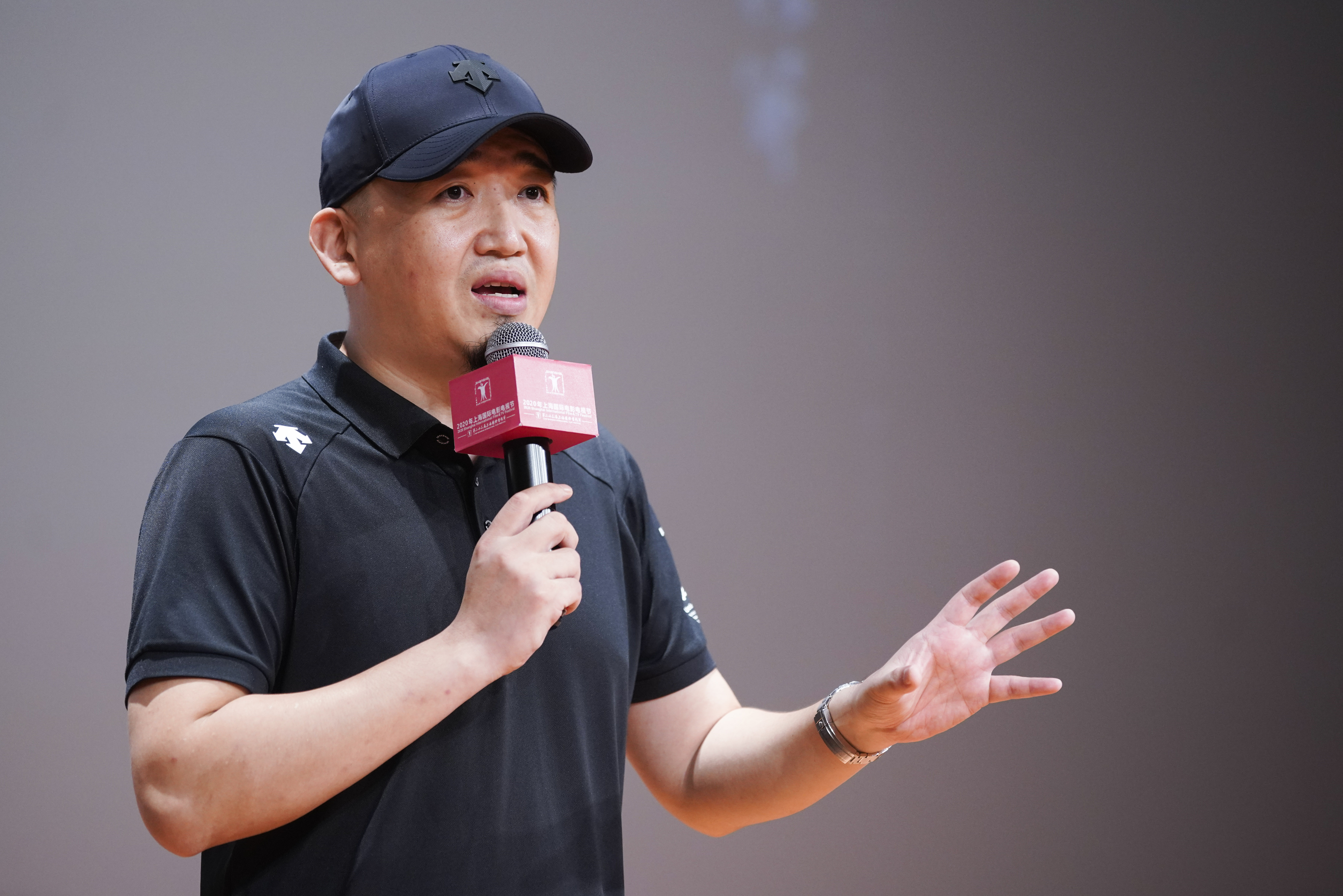 《超级的我》上影节展映 导演张翀"打造中国式奇幻梦境"__凤凰网