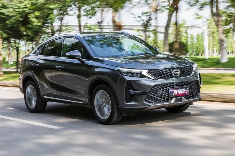 试驾广汽传祺GS4：轿跑化之后果然不一样了【试驾视频044】