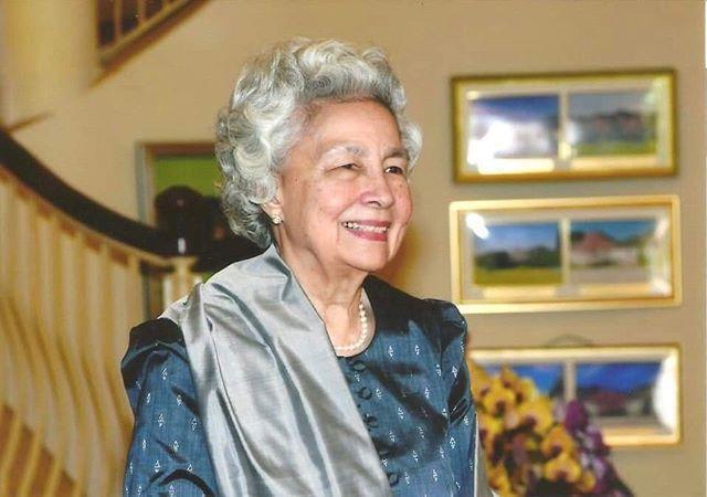 常常提起的94岁英国女王,还有一位,她就是柬埔寨太后莫尼列·西哈努克