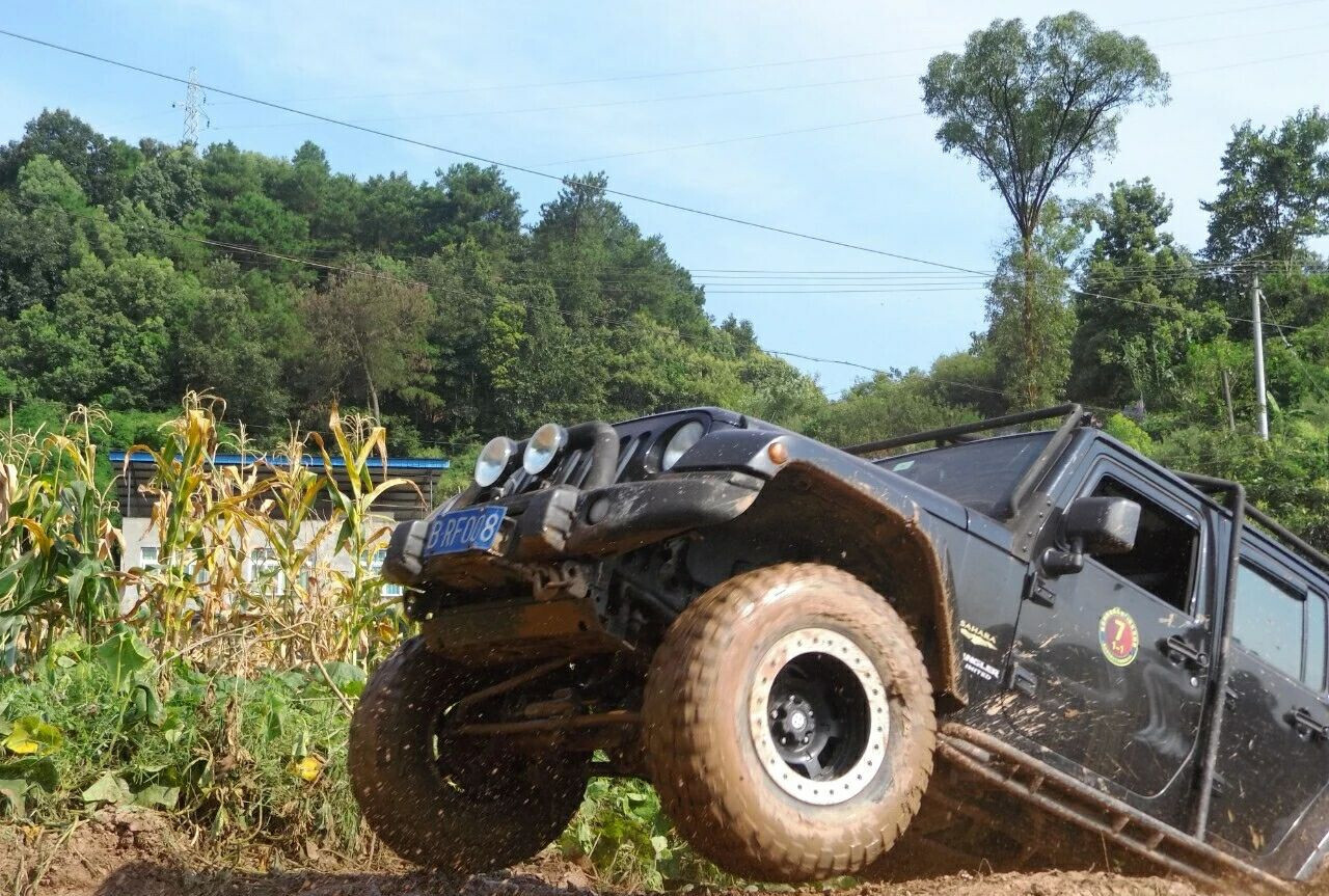 重庆黄埔书画院的书画艺术邂逅T3竞技越野赛 会迸发出怎样的故事|重庆黄埔书画院的传统书画艺术邂逅T3竞技越野赛 会迸发出怎样的故事