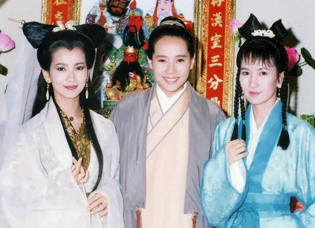 新白娘子传奇三大主创合影剧照比一比哪张最经典