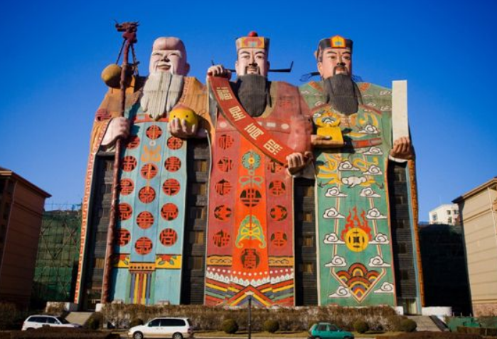 被称为最丑陋的建筑外形是三星彩塑福禄寿就在国内