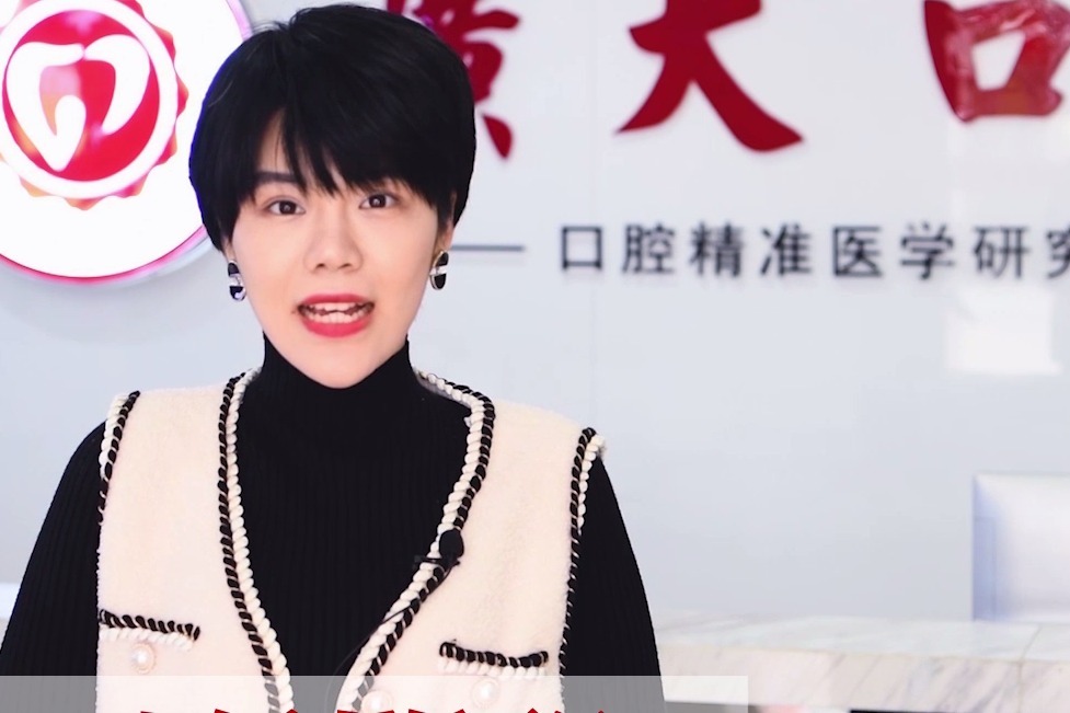 美女主播分享戴牙套感受,这颜值,舔屏了!