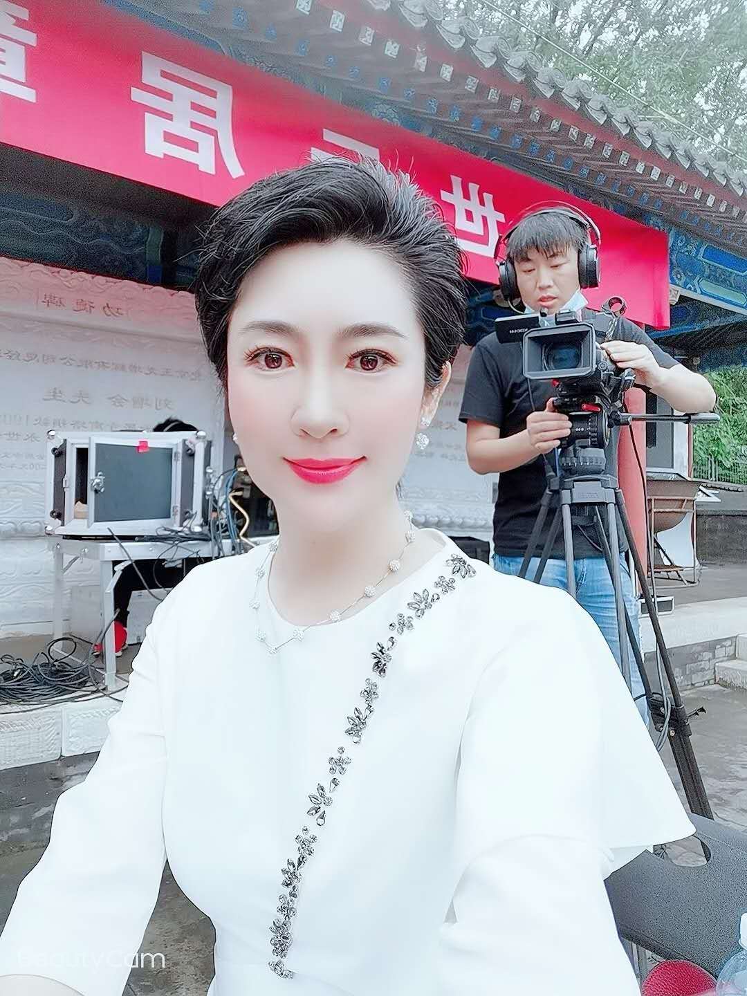 "传承文化精粹·绽放宝藏之光" —著名央视主持人杨晨曦应邀参加