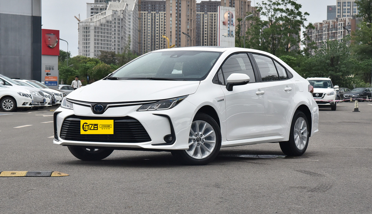 一汽丰田卡罗拉2021款双擎18lecvt精英版