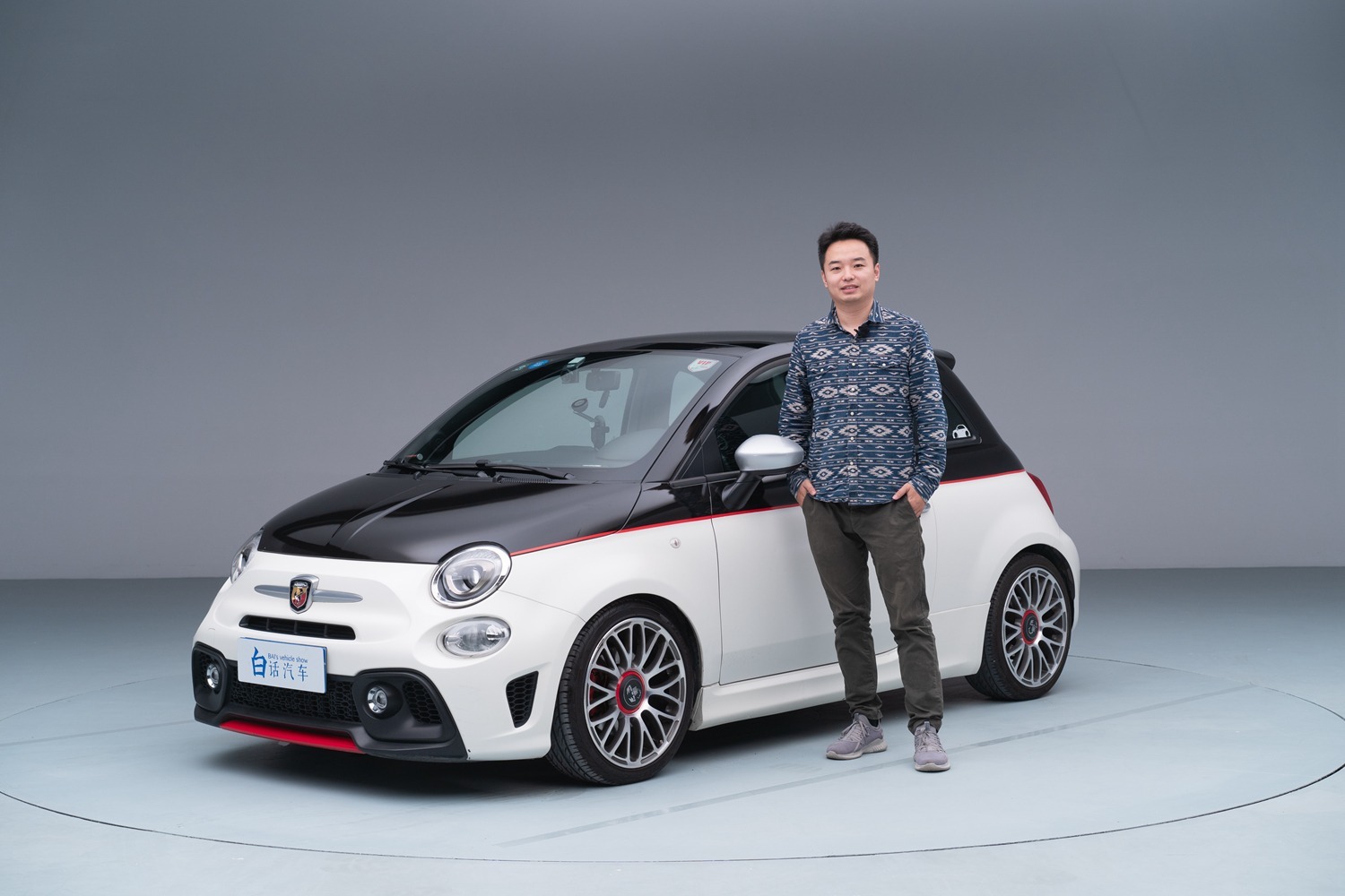 浓缩的法拉利,机灵的鼠小弟——阿巴斯fiat 500