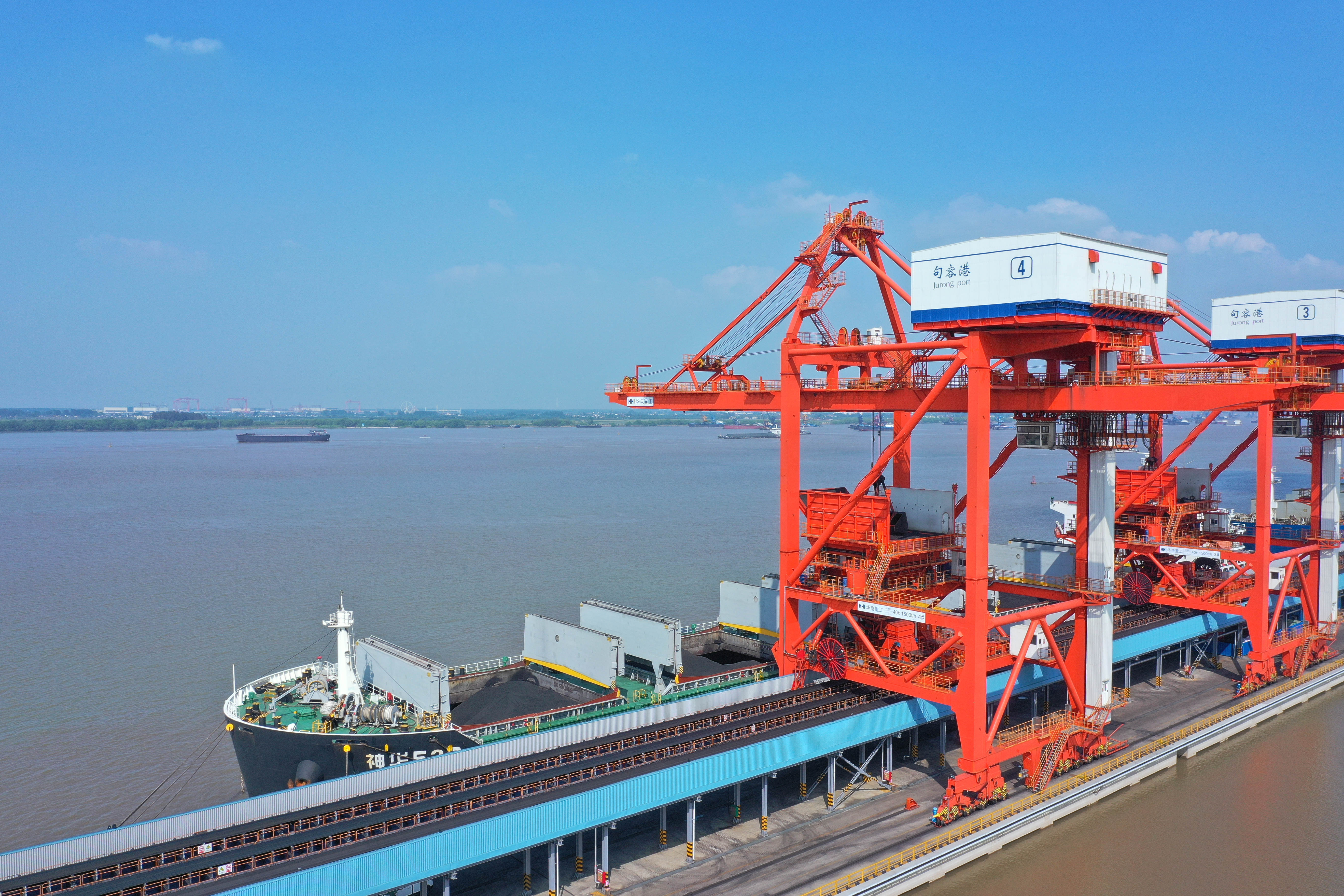 新时代新作为新篇章镇江港首进全国前十逆势上扬背后是顺势而为