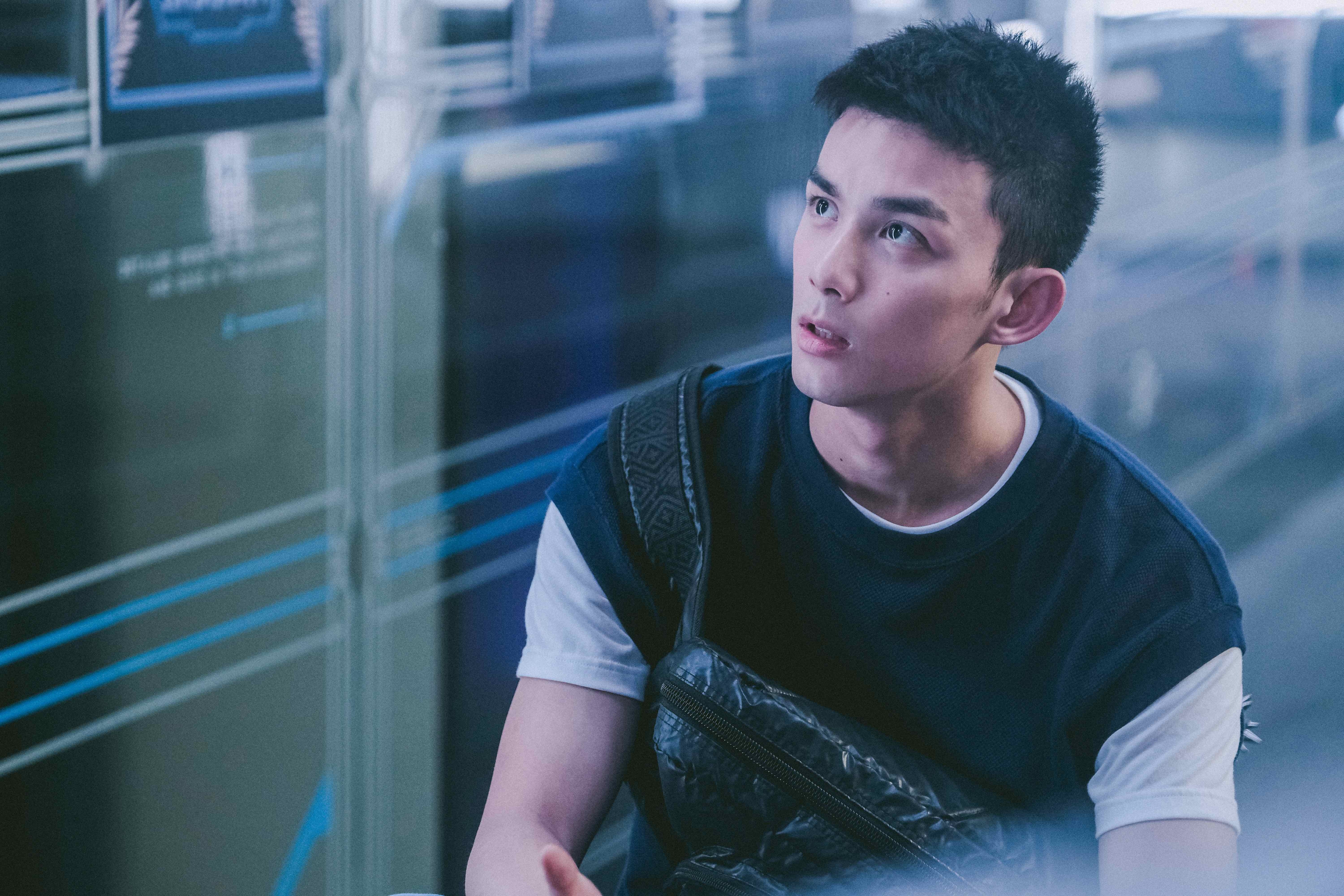 路小北赛场得意夺冠军 吴磊收获意外感情线__凤凰网