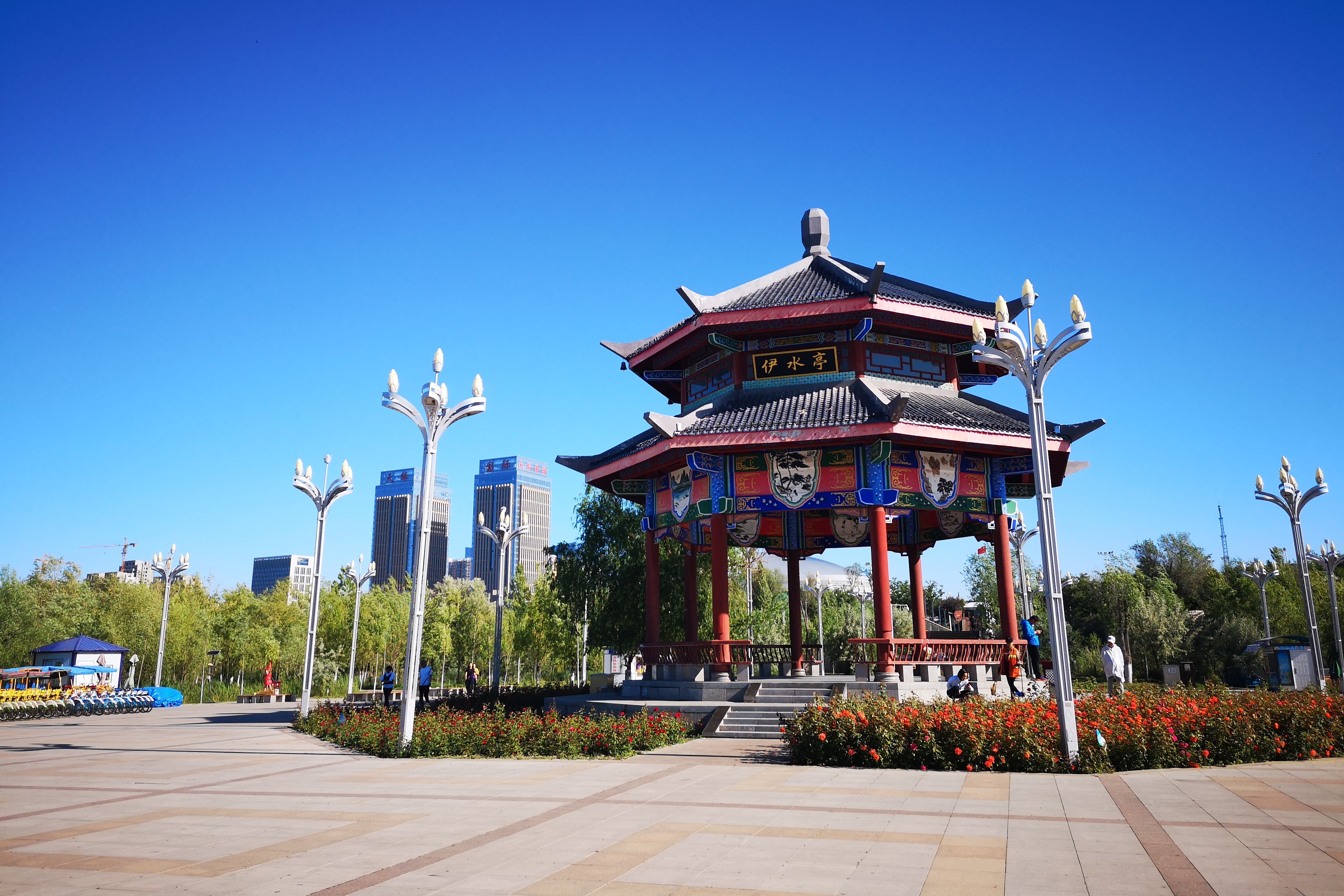 城市掠影多彩伊宁