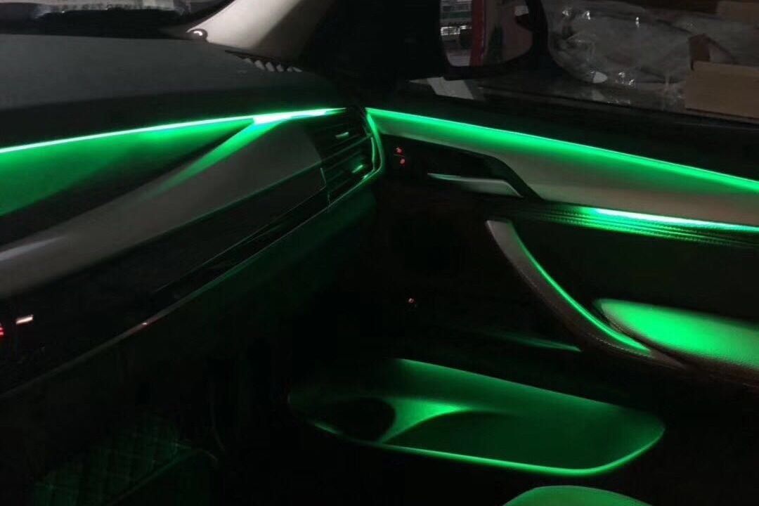 氛围灯广州从化区宝马x5主机控制8色氛围灯