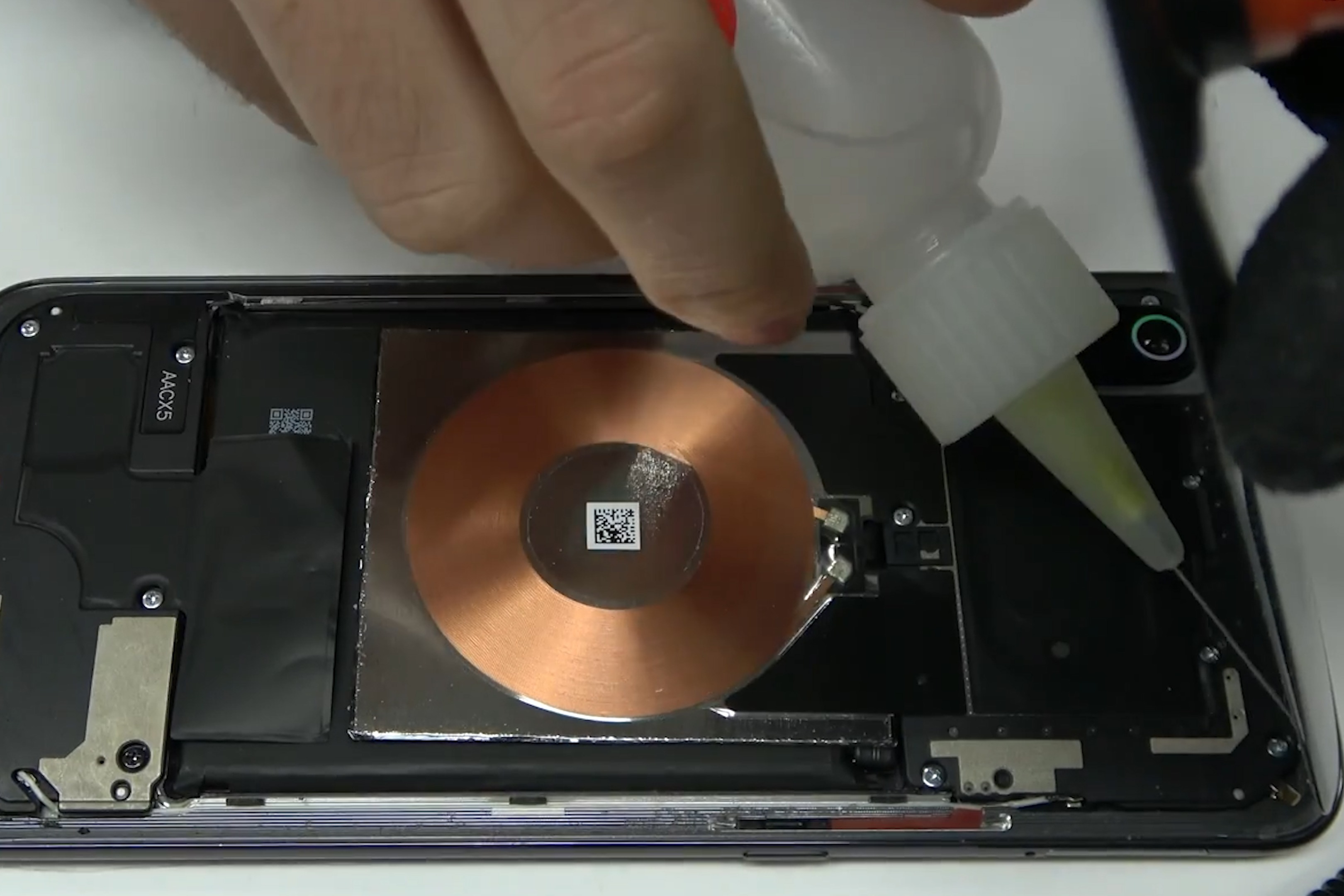 小米9拆解演示步骤教程