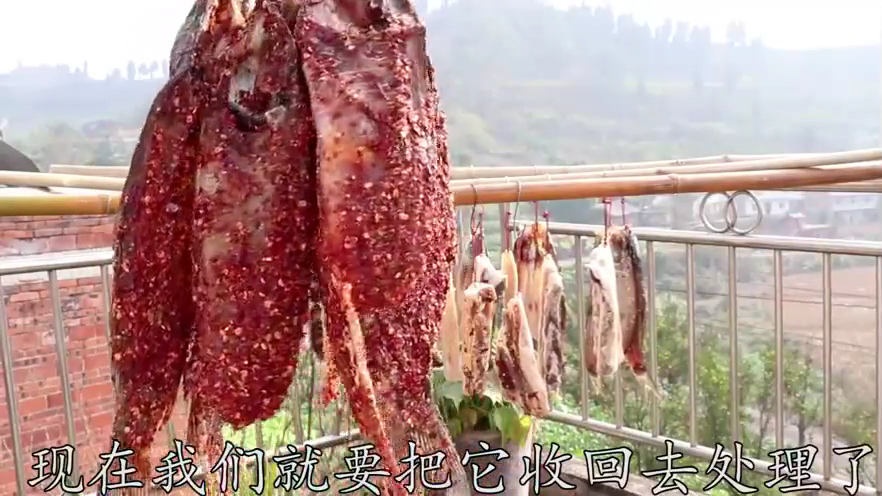 川菜师傅教你做瓦罐鱼，做法和配方都教给你，特别简单在家就能做