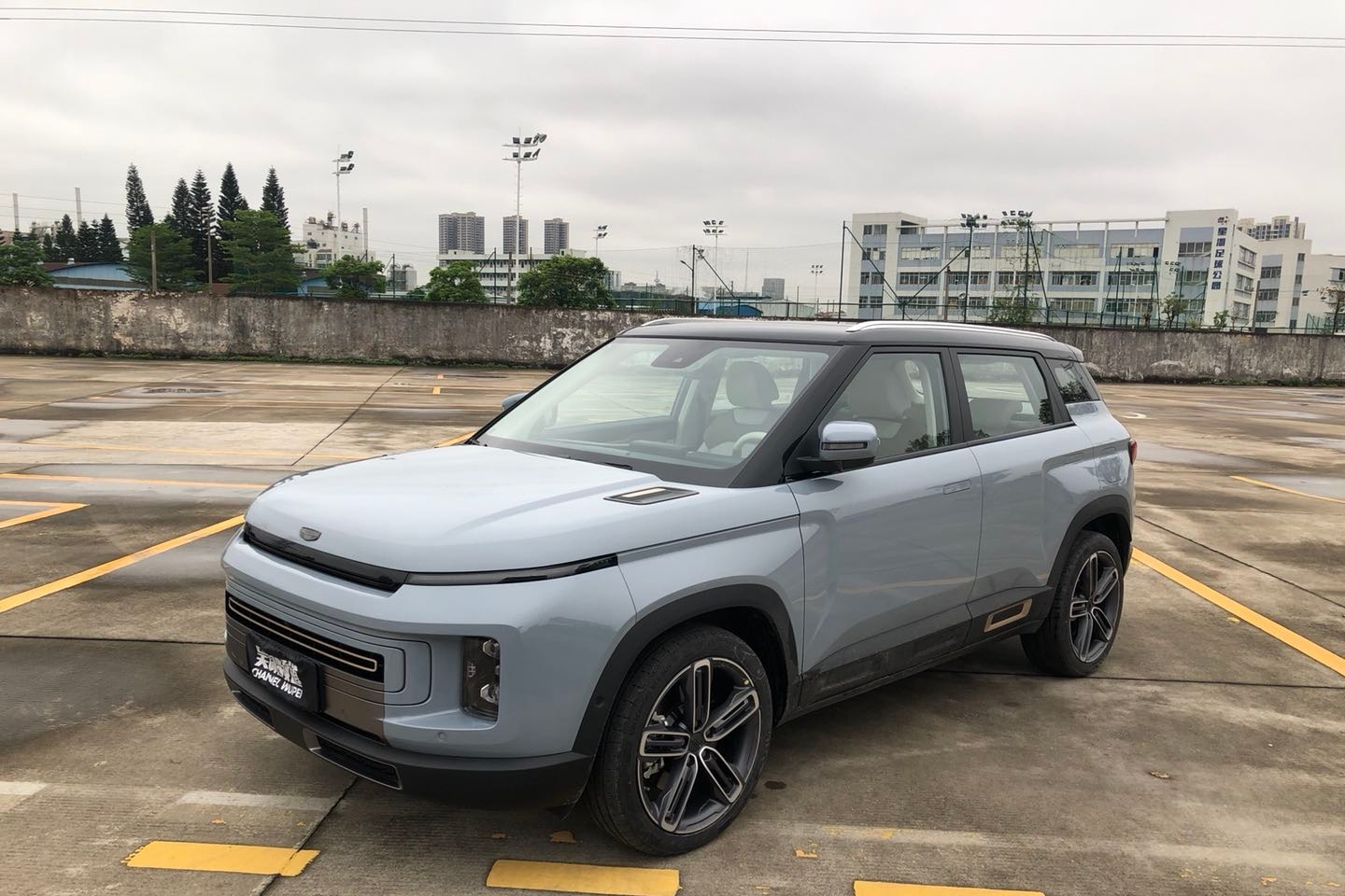 吴佩频道——概念车也能改装？首改绝对不一样的吉利ICON