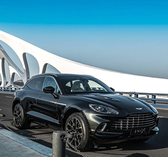 阿斯顿·马丁dbx实车 拥有超跑元素的中大型suv