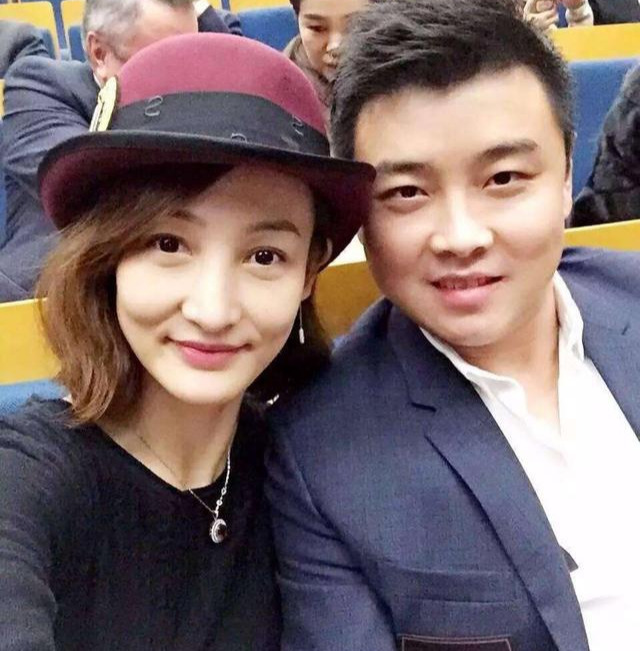 爸爸还没正式工作,我学历也不高,只会打乒乓球,真没啥优势…… 王皓去