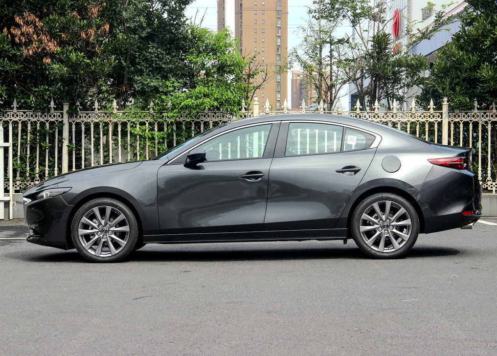 2020款 马自达3 昂克赛拉 2.0l 自动质尊版