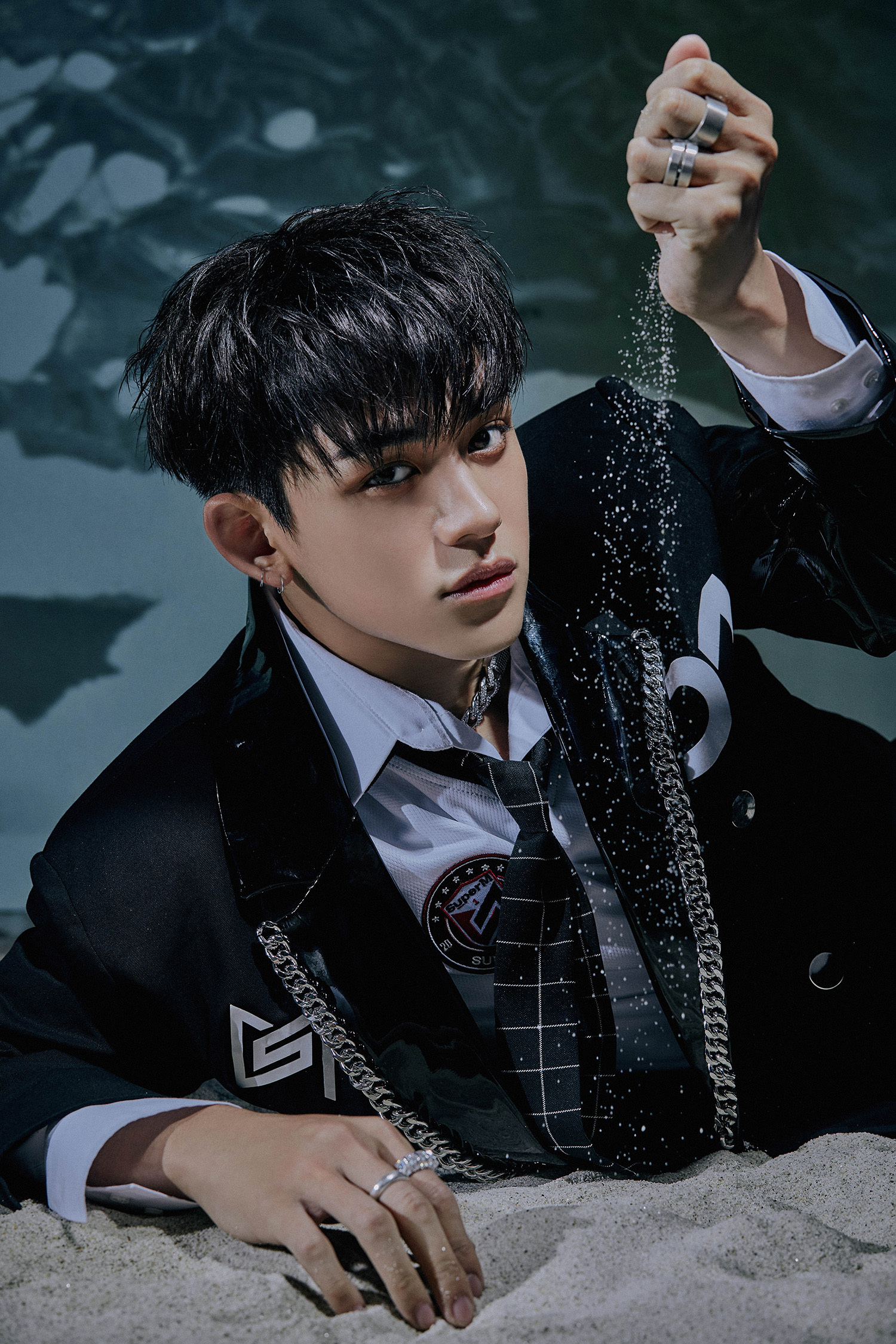 superm成员mark,lucas新曲《老虎 (tiger inside)》预告照公开!