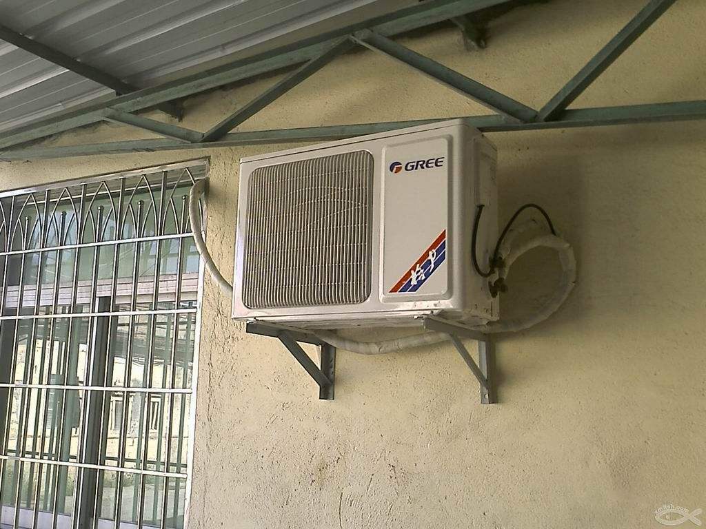 (4)测量内外机之间的位差,位差间隔 应小于3米,否则会降低空调的制冷