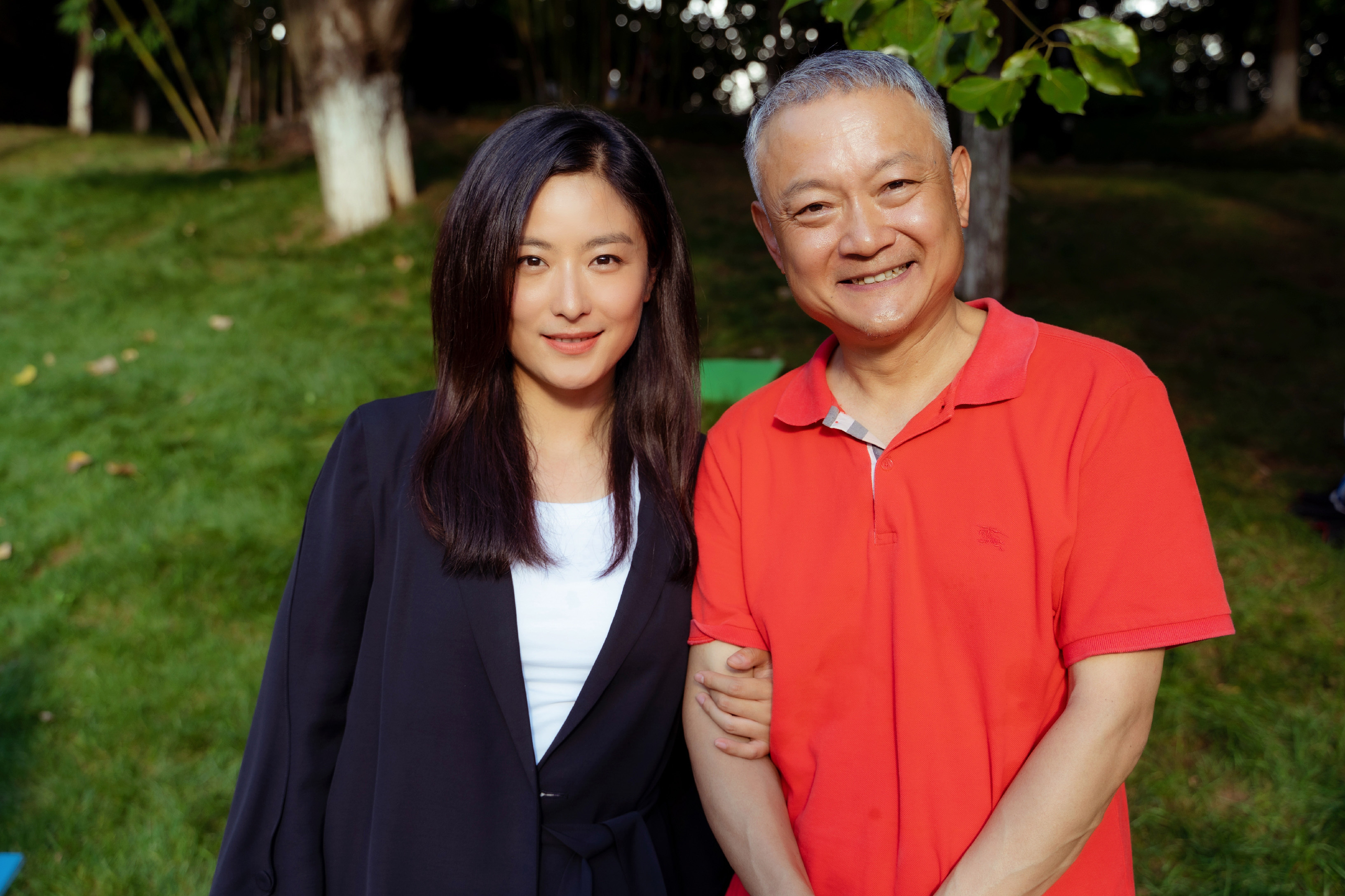 徐百慧金色索玛花暖心杀青深扎大凉山戏里戏外传递正能量