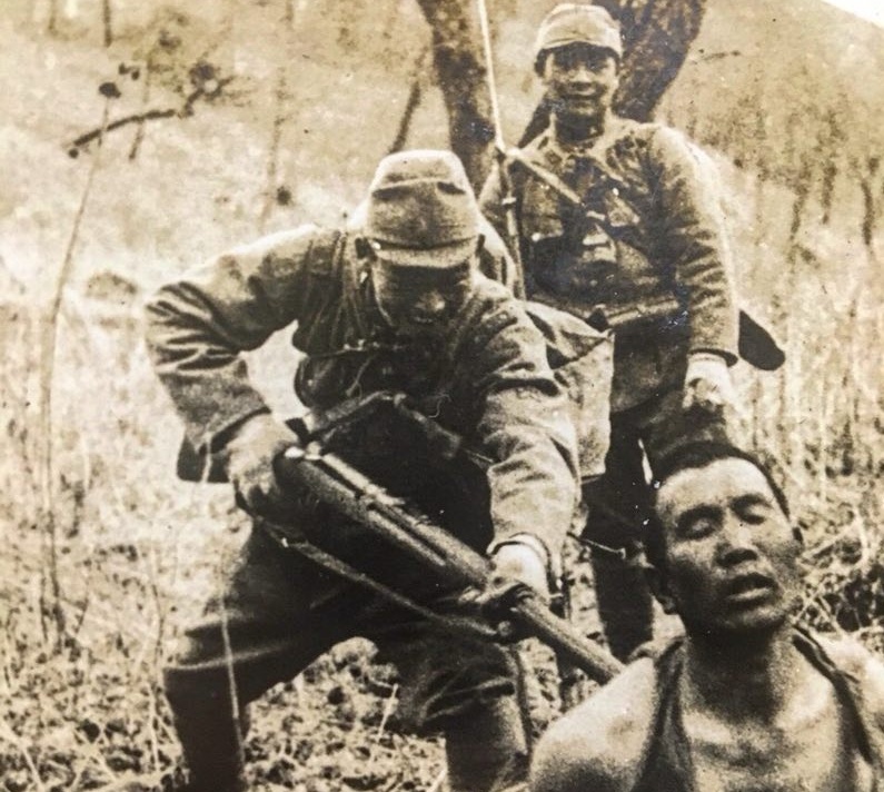 《八佰》枪杀日本俘虏的情节到底应该有吗?