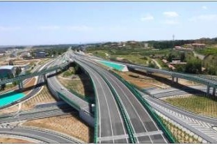 这条高速公路预计年内通车，景泰至兰州新区车程将缩短至1小时