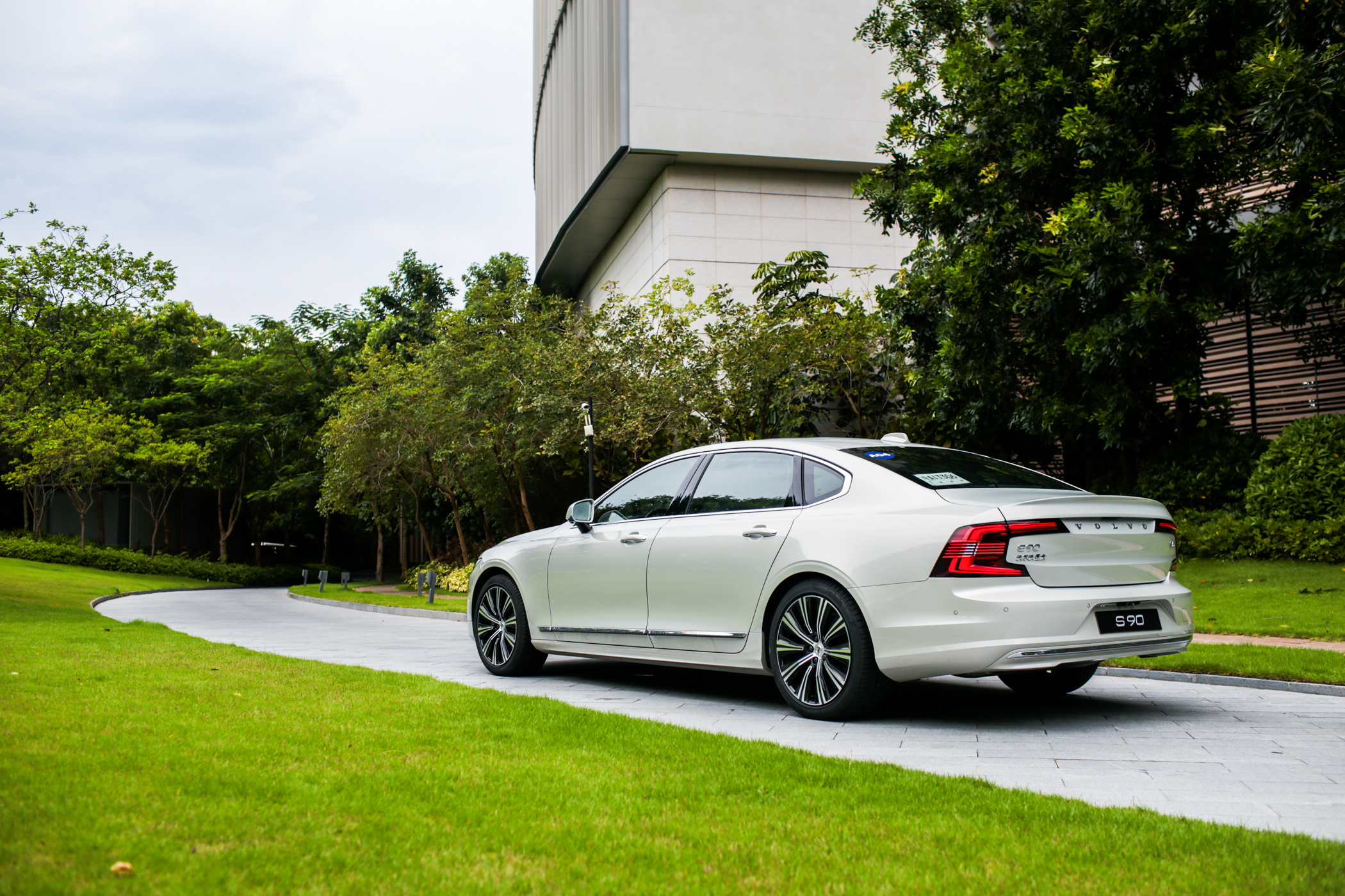 始于颜值衷于内在 试驾2021款沃尔沃s90 b5