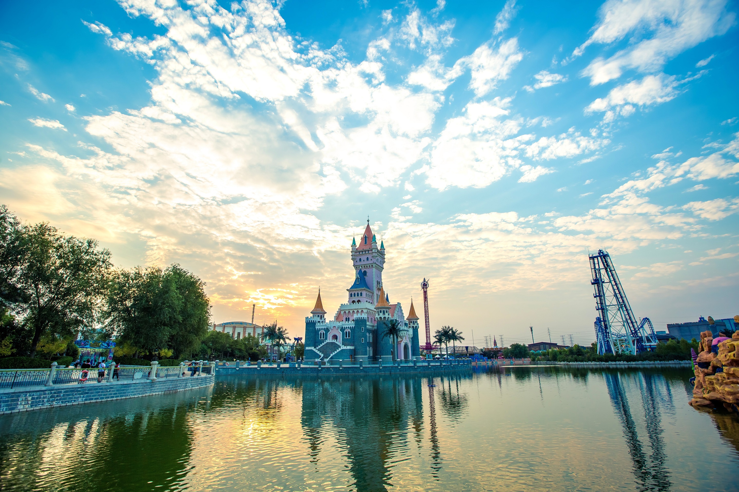 金秋九月游方特 错峰出游正当时__凤凰网