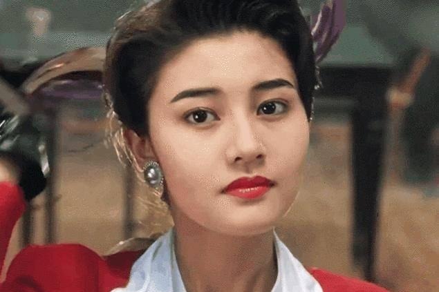 人间绝色合集：神颜李嘉欣13个最美瞬间，一颦一笑一回眸惊艳世人