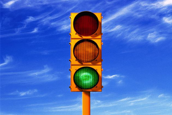 瞄准人生的红绿灯,适时而动