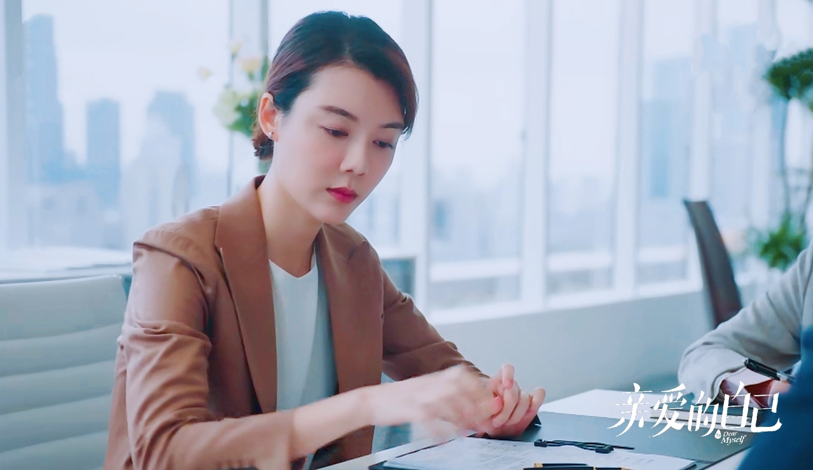 车晓邂逅刘诗诗朱一龙 《亲爱的自己》女霸总神秘登场