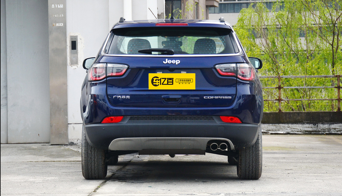 广汽菲克jeep 指南者 2020款 220t 精英版