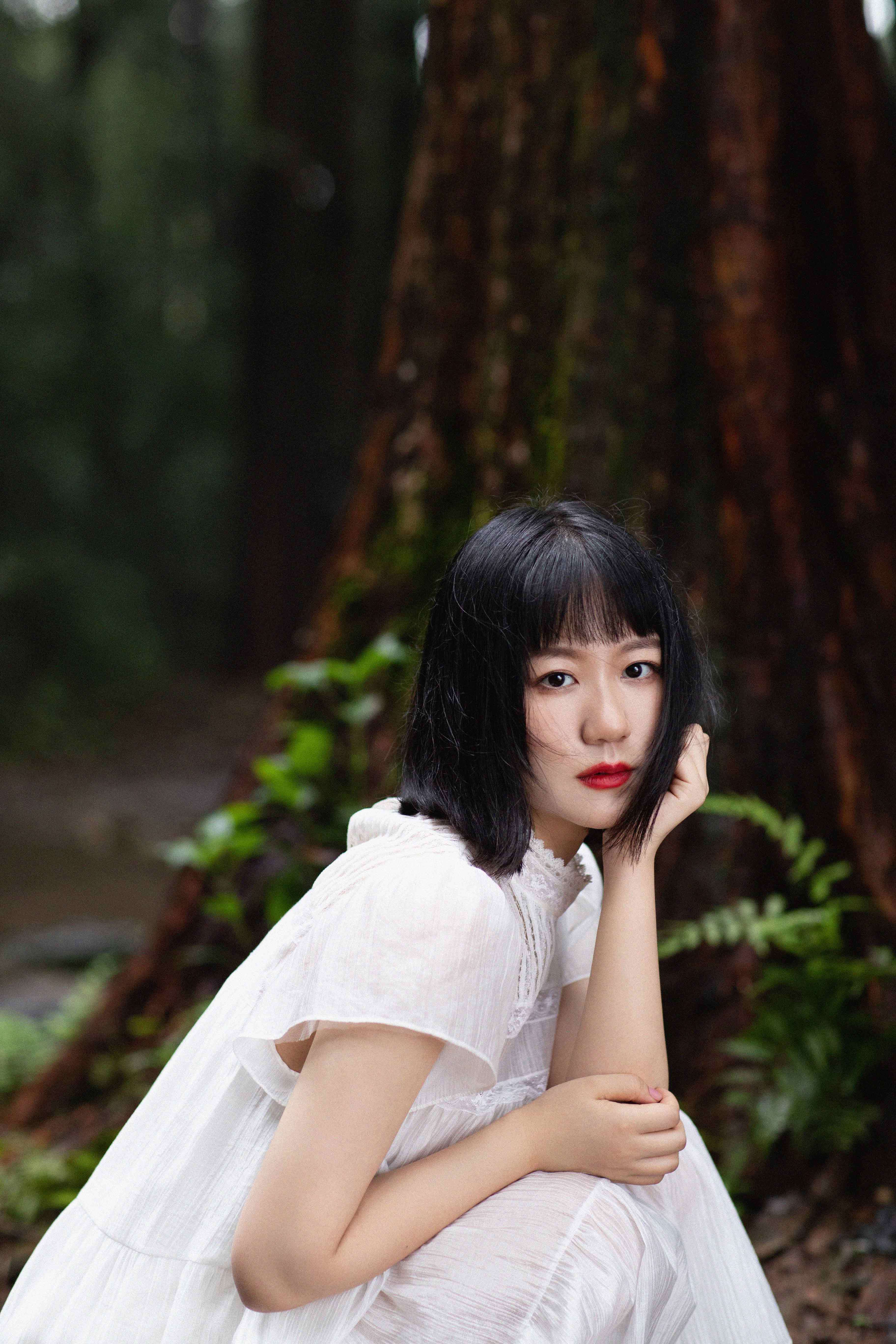 谢春花第五张个人创作专辑《一棵》上线 用音乐传递生活的意趣无限