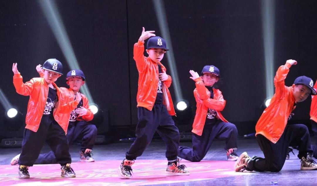 街舞秀:名为peace&love的热血与拽炸现场