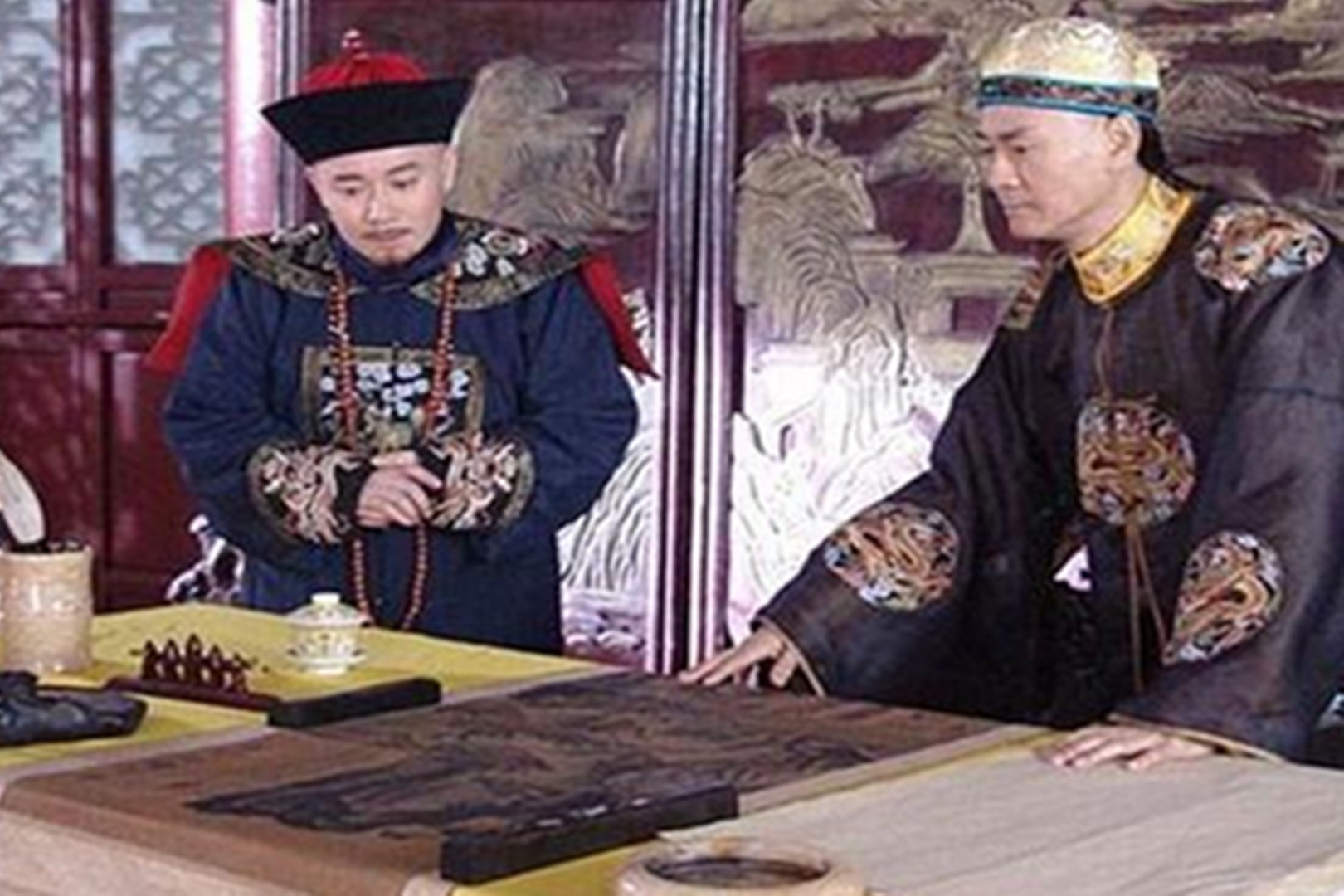 乾隆皇帝真是汉臣陈世倌的儿子吗？看来都被电视剧给骗了