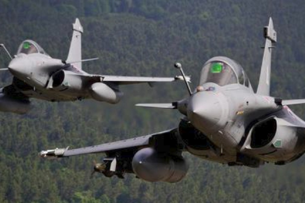 印度空军再闹笑话，网传新买的阵风战机坠毁，军方紧急回应