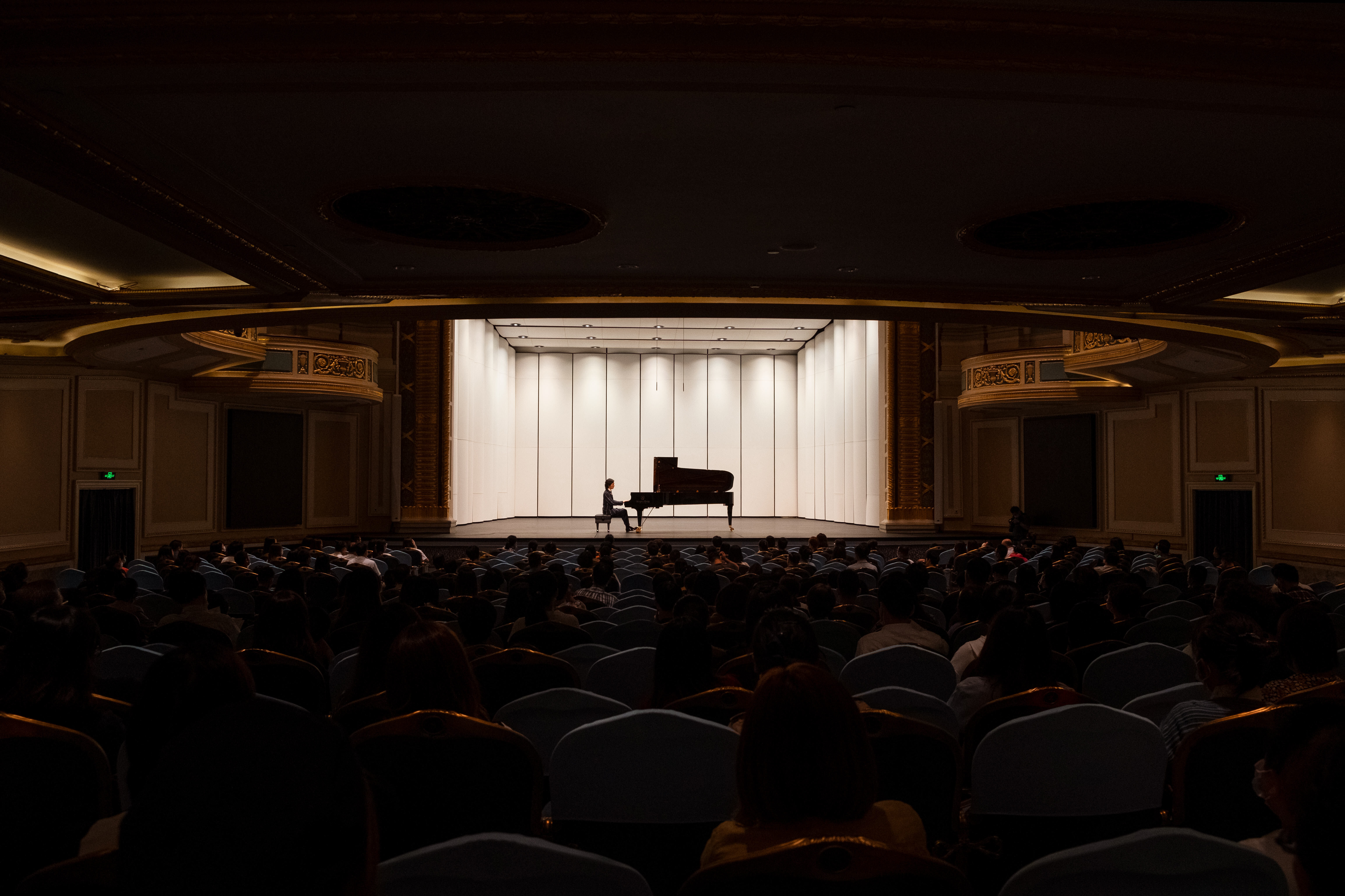 上海音乐厅修缮后首场钢琴演出 吴牧野为音乐厅90周年带来生日演出