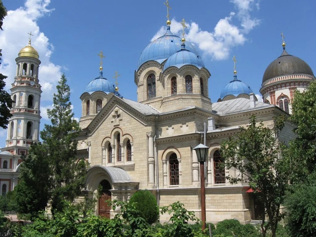 该修道院是罗马尼亚的neam00修道院(中世纪的摩尔达维亚)的后继者