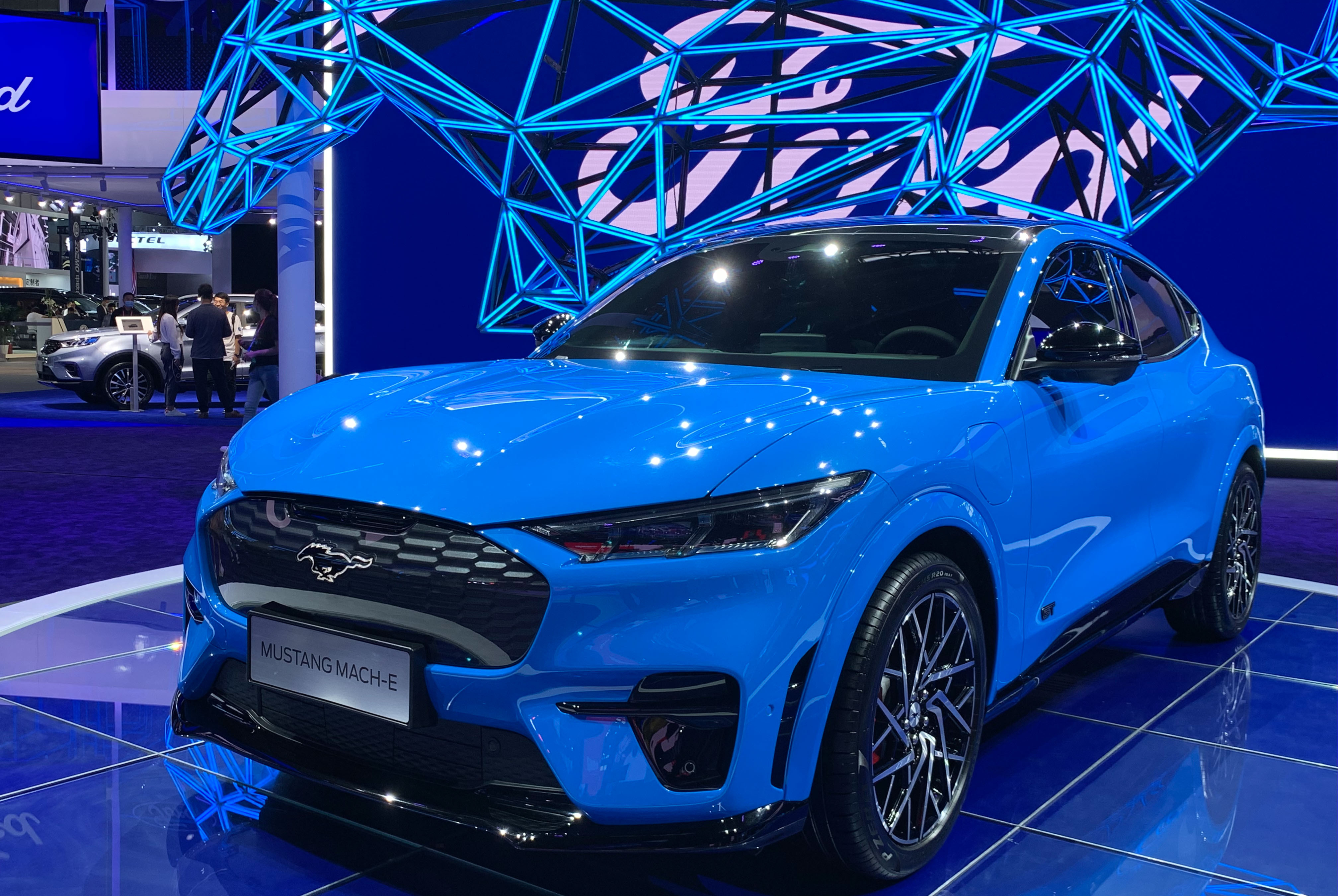 2020北京车展,福特带来家族最新车型-mustang mach-e