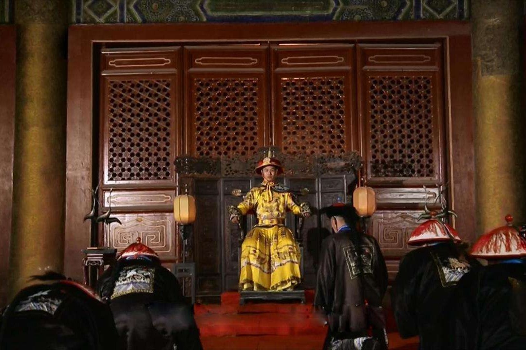 清朝大臣跪拜皇上图片图片