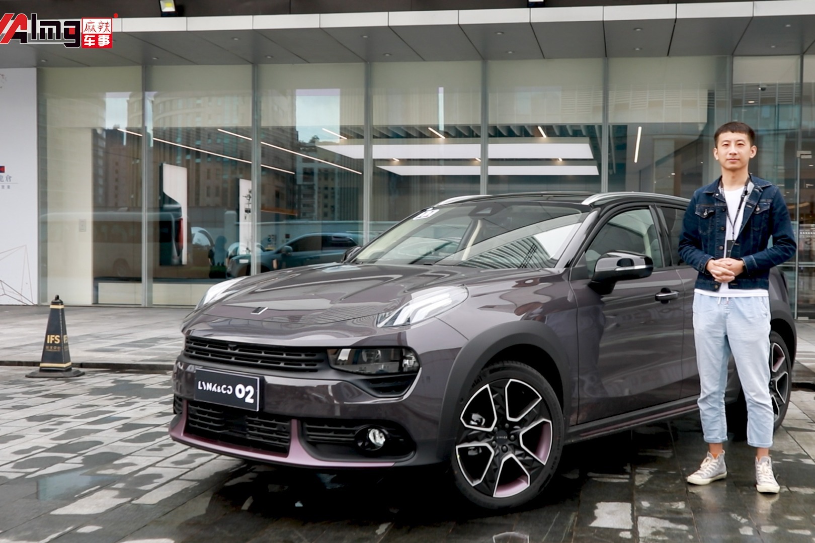 不用改就很帅领克02用冠军版升级运动标签丨麻辣视频