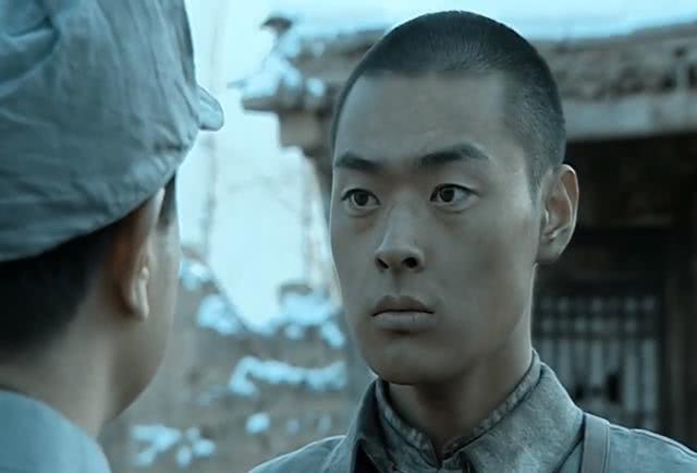 因亮剑红极一时的魏和尚,多次自杀未遂,拍戏炸瞎双眼,今怎样了