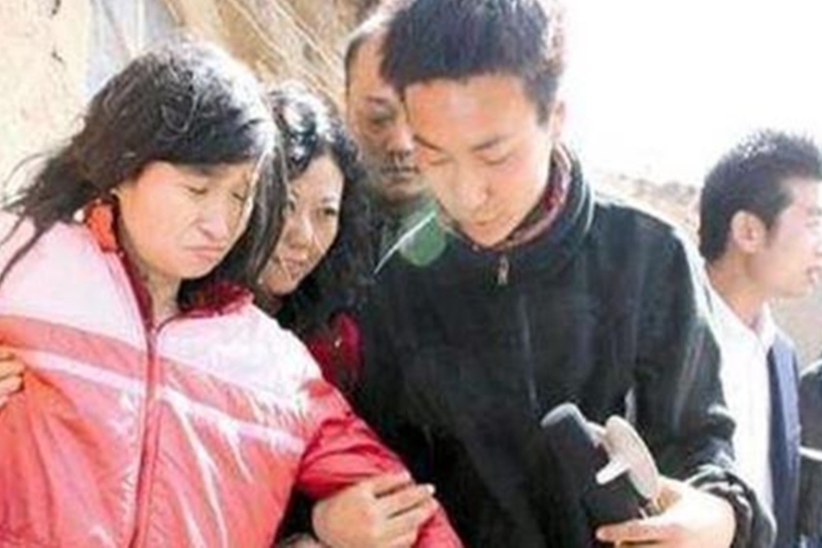 当年那个被拐的四川姑娘曹小青，现在怎么样了？