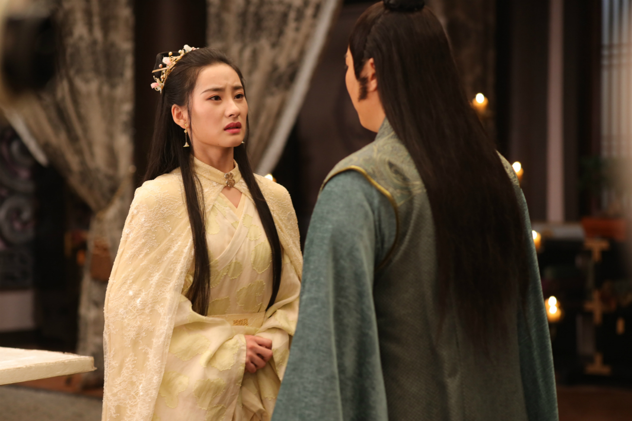 电视剧《凤唳九天》以女性励志为主题,融合了古装,复仇,重生,魂穿