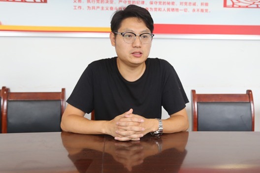 乔楼乡八里曹村驻村第一书记刘家禄