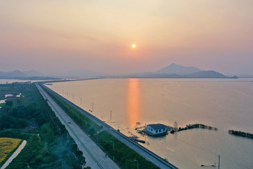 瑞昌：赤湖满夕阳 山水恋黄昏