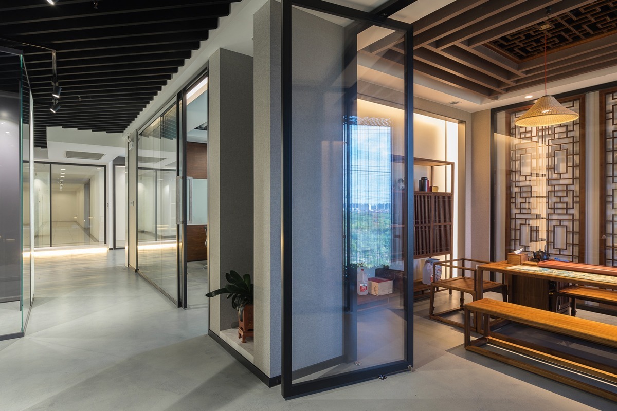 SpaceWall上海格墙 办公室手动旋转门 室内隔断