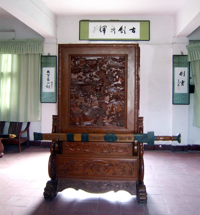 西平县的棠溪宝剑,名列九大名剑之首,莫邪居第八,干将居末尾