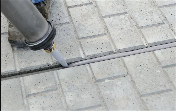 路面灌缝胶施工后脱落的具体原因