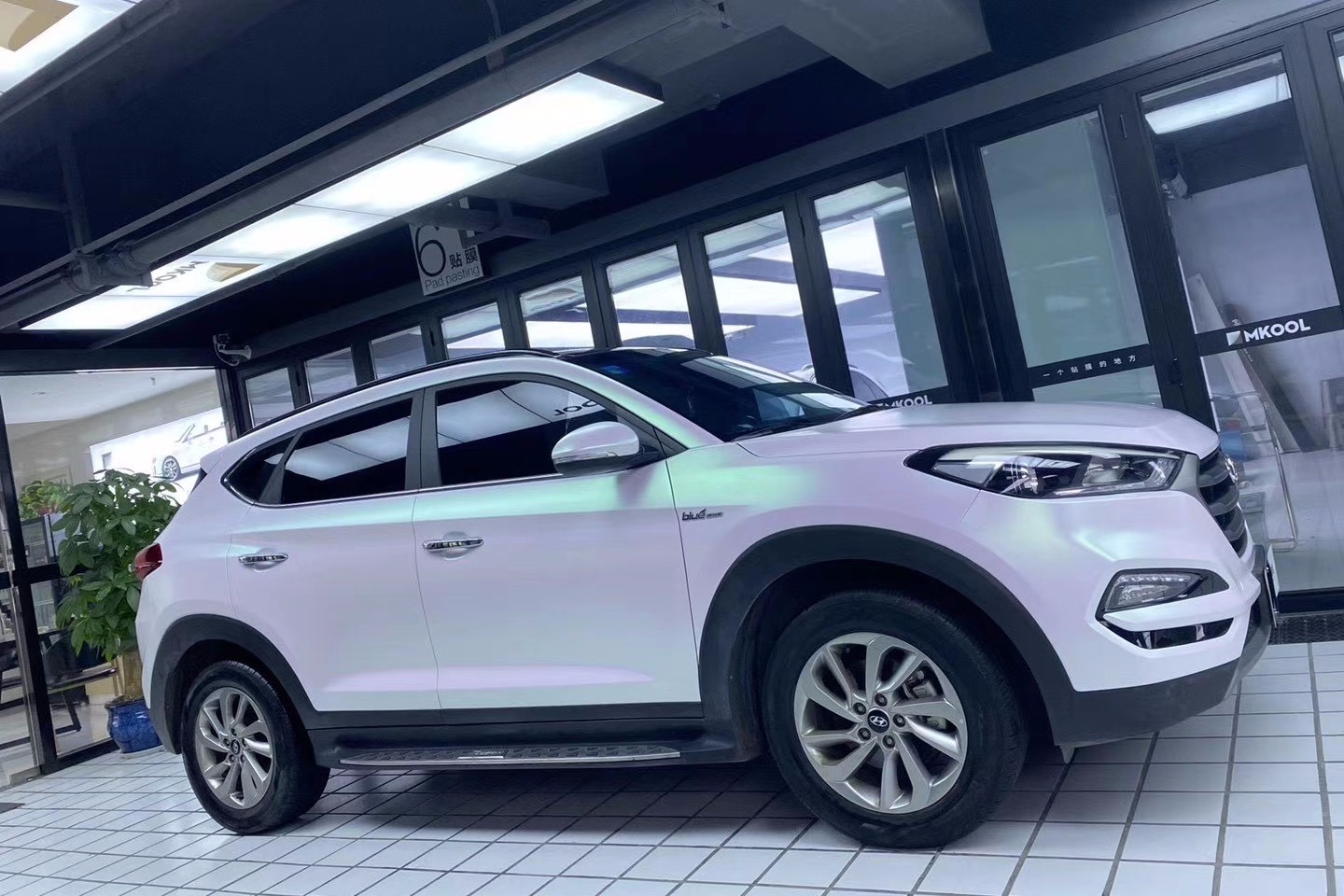 现代途胜 变身 曙光白